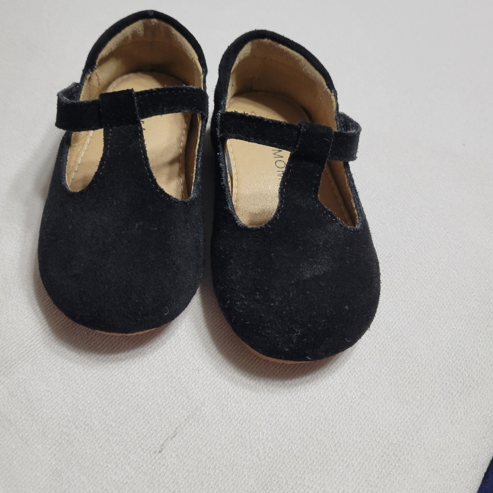 Toddler girl Otter Momo size 5 black suede dress shoe